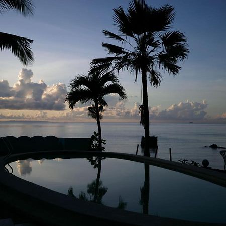 Las Flores Beachside Hotel Catmon Екстер'єр фото