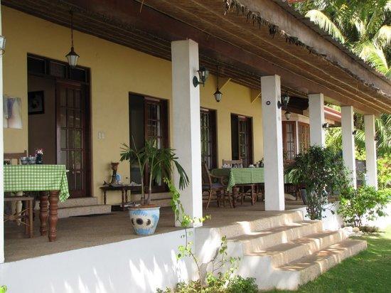 Las Flores Beachside Hotel Catmon Екстер'єр фото